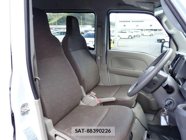 Nissan CLIPPER 2022-06 8830917-13