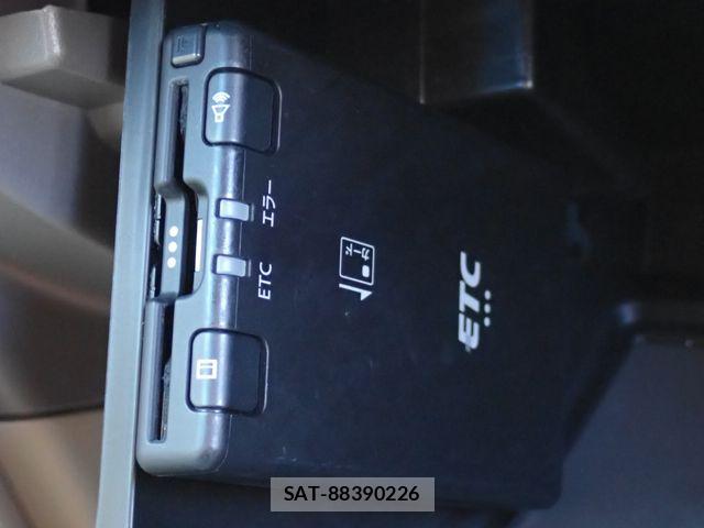 Nissan CLIPPER 2022-06 8830917-4