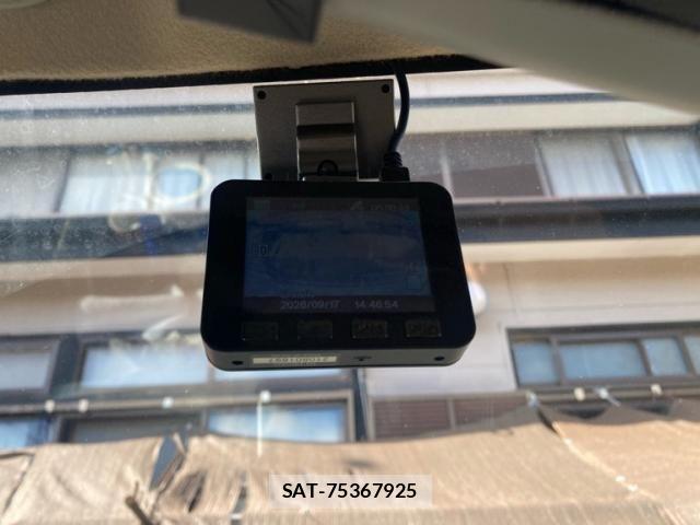 Nissan CLIPPER 2016-10 8871749-18