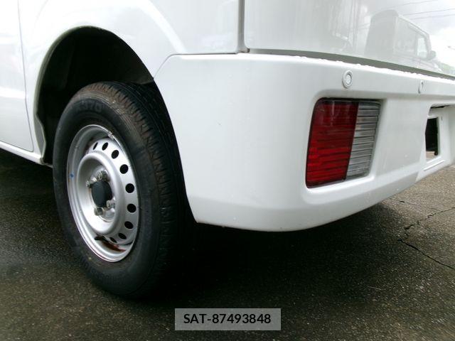 Nissan CLIPPER 2021-05 8881353-13
