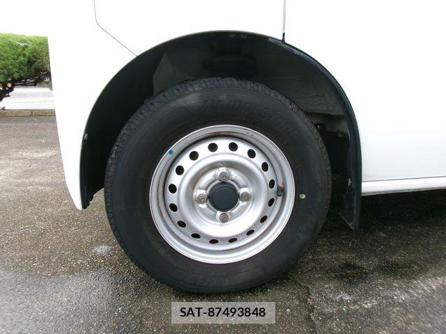 Nissan CLIPPER 2021-05 8881353-15