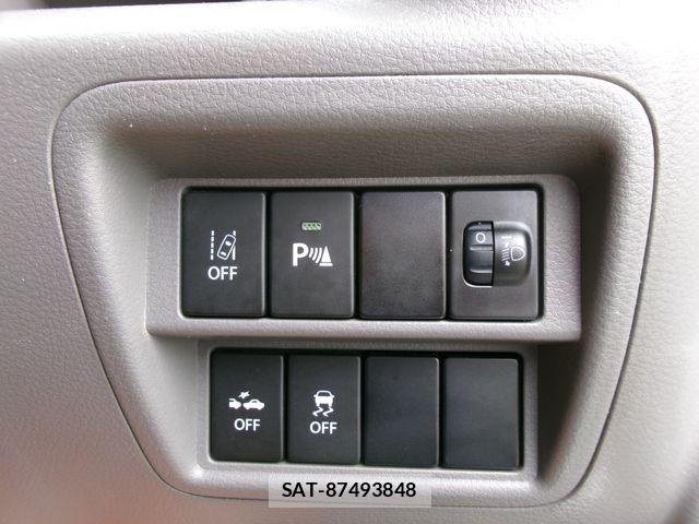 Nissan CLIPPER 2021-05 8881353-18