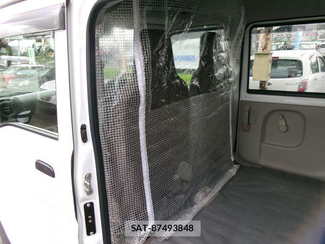 Nissan CLIPPER 2021-05 8881353-26