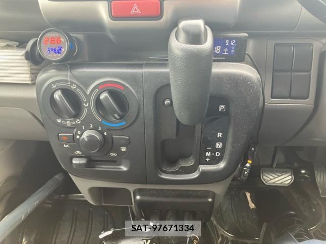 Nissan CLIPPER 2015-10 8881356-6