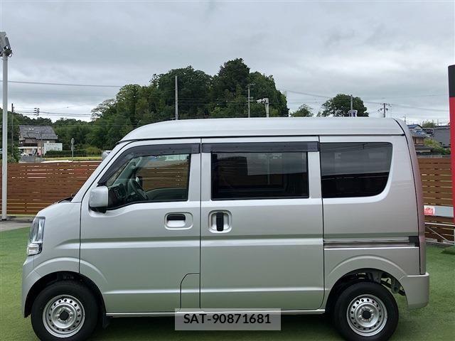 Nissan CLIPPER 2020-06 8881351-12