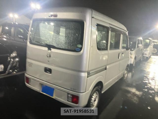 Nissan CLIPPER 2015-06 8881355-9