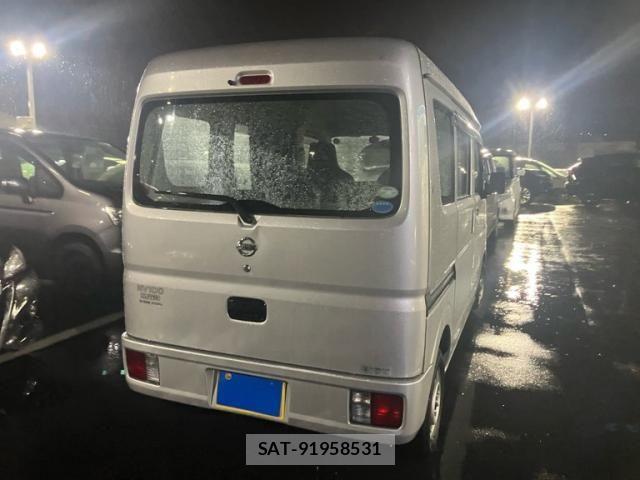 Nissan CLIPPER 2015-06 8881355-10