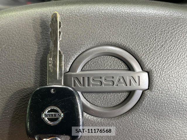 Nissan CLIPPER 2015-04 8884112-6