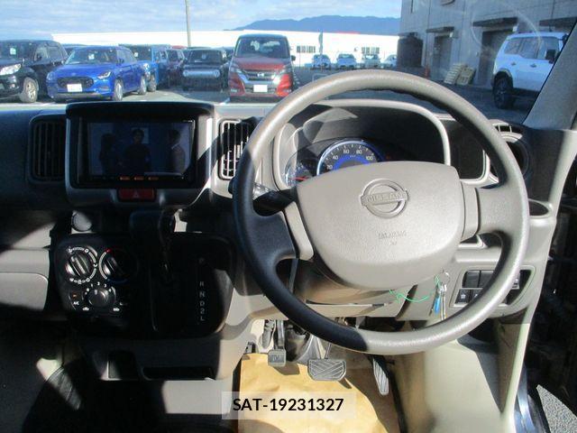 Nissan CLIPPER 2017-07 2250237-1