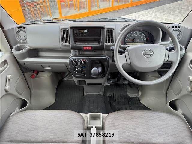 Nissan CLIPPER 2017-10 4176688-1