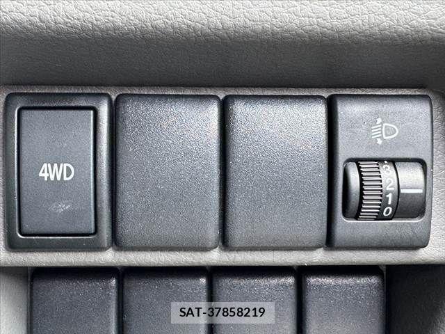 Nissan CLIPPER 2017-10 4176688-2