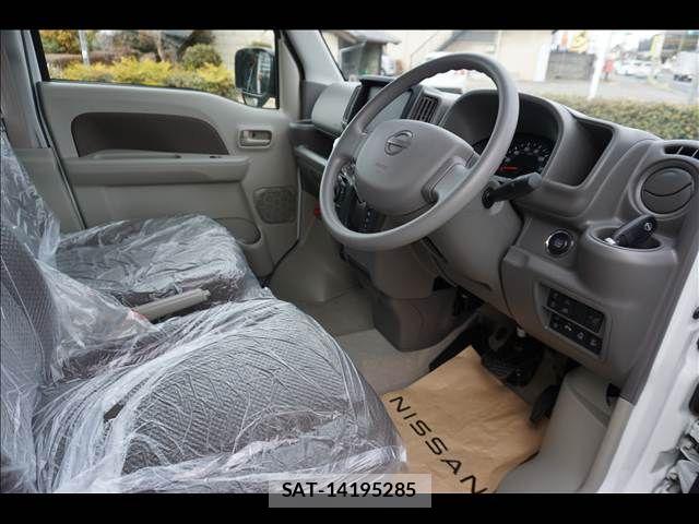 Nissan CLIPPER 2026-03 4974844-5