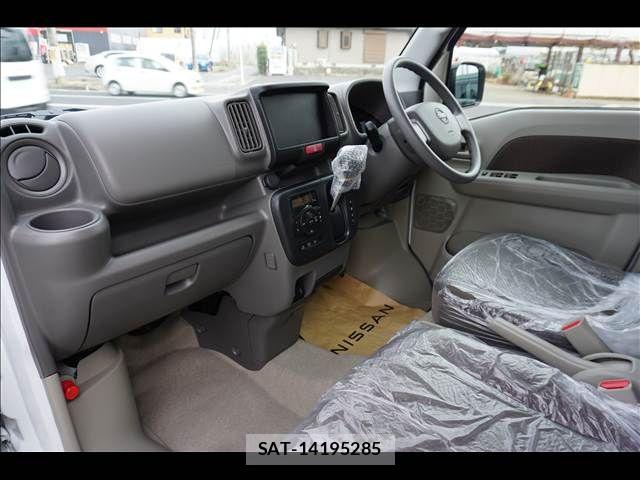 Nissan CLIPPER 2026-03 4974844-6