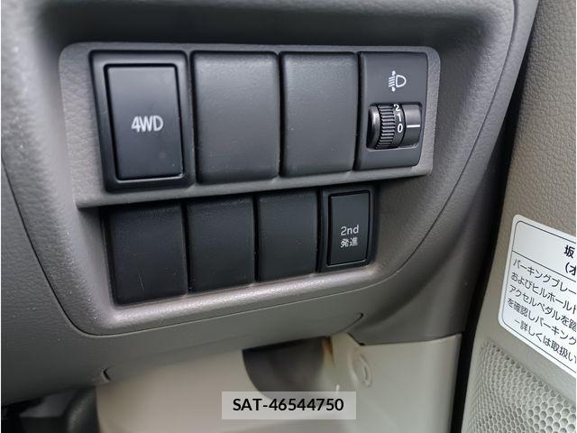 Nissan CLIPPER 2018-01 7021146-13