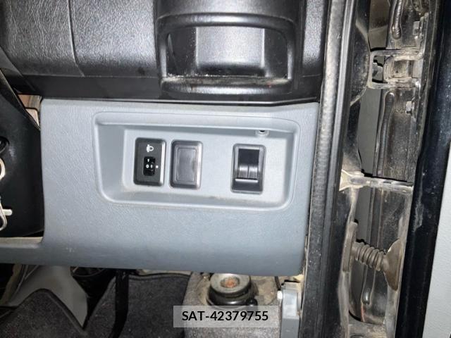 Nissan CLIPPER 2012-03 7223141-17