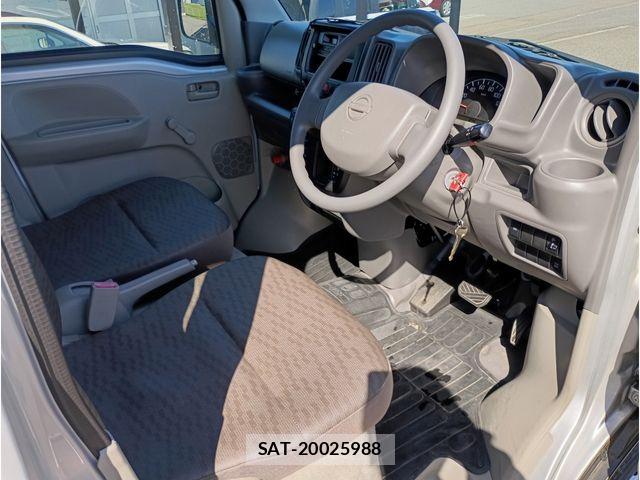 Nissan CLIPPER 2017-08 7329087-1