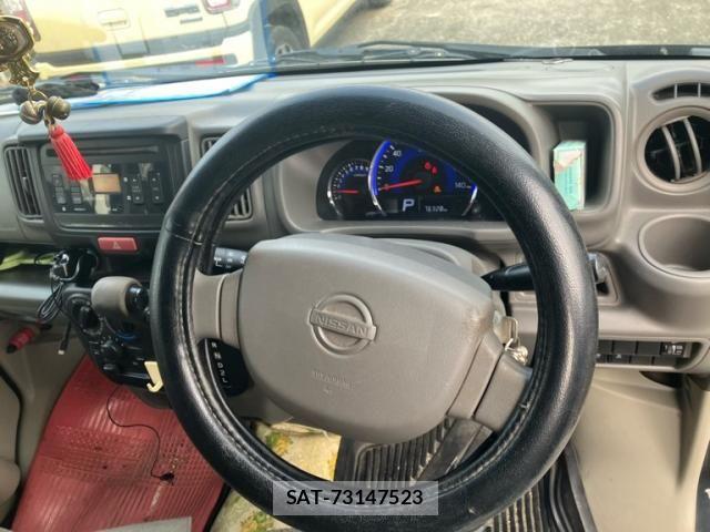 Nissan CLIPPER 2015-11 7393389-12