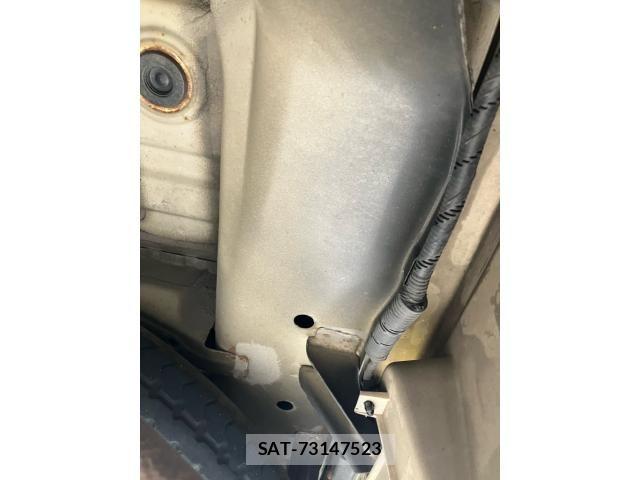 Nissan CLIPPER 2015-11 7393389-16
