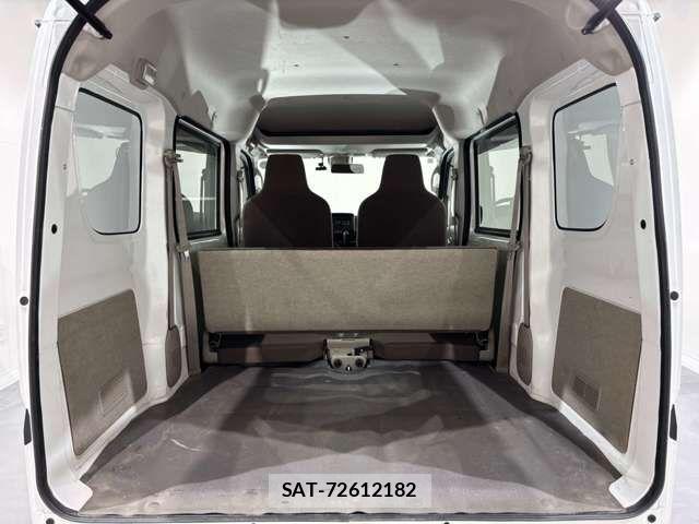 Nissan CLIPPER 2018-06 7502055-17