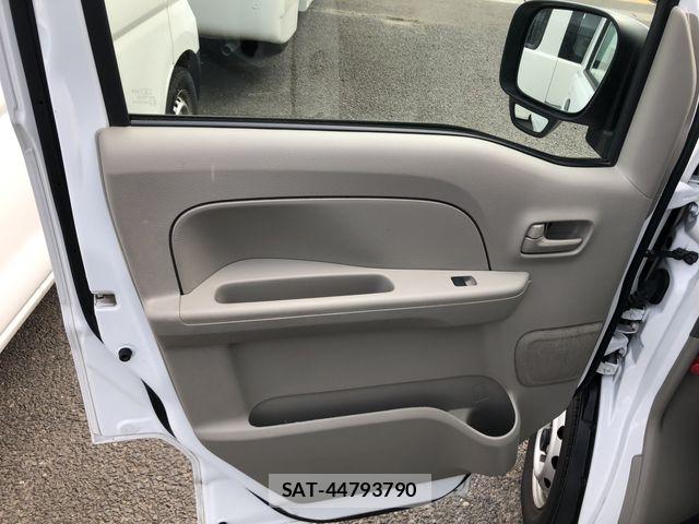 Nissan CLIPPER 2020-03 7980426-15