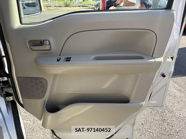 Nissan CLIPPER 2019-05 8037399-17