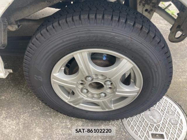 Nissan CLIPPER 2015-08 8037400-9