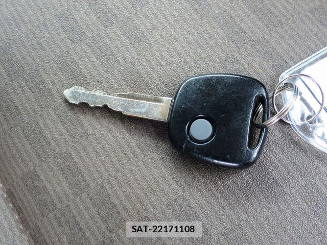 Nissan CLIPPER 2023-07 8100988-18