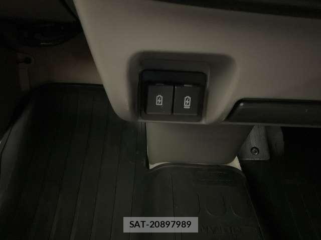 Nissan CLIPPER 2022-12 8131728-9