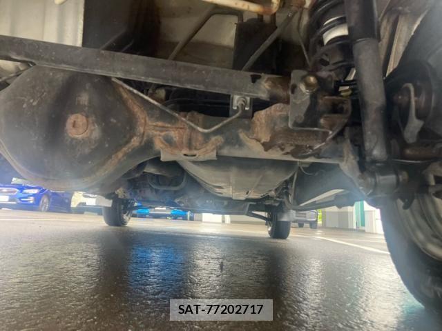 Nissan CLIPPER 2017-10 8146372-11