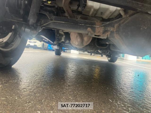 Nissan CLIPPER 2017-10 8146372-12