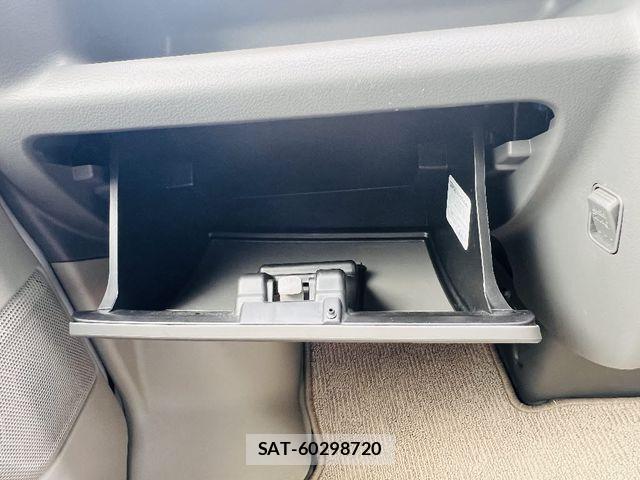 Nissan CLIPPER 2018-02 8209340-12