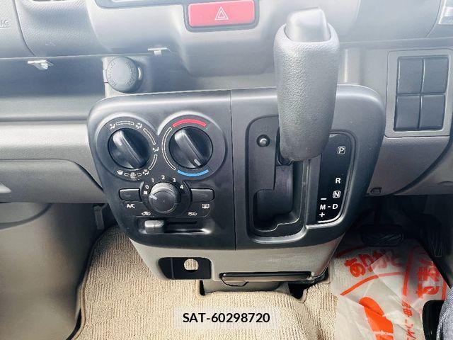 Nissan CLIPPER 2018-02 8209340-13