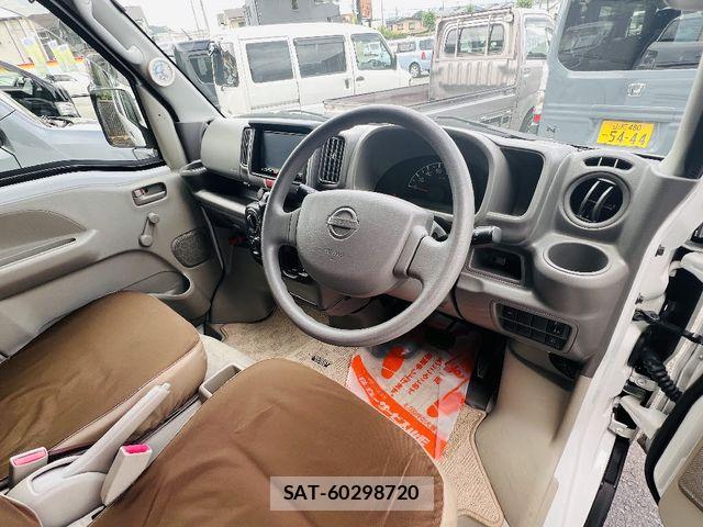 Nissan CLIPPER 2018-02 8209340-4