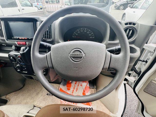 Nissan CLIPPER 2018-02 8209340-5