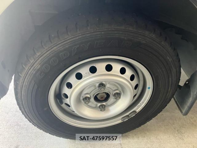 Nissan CLIPPER 2015-10 8231161-9