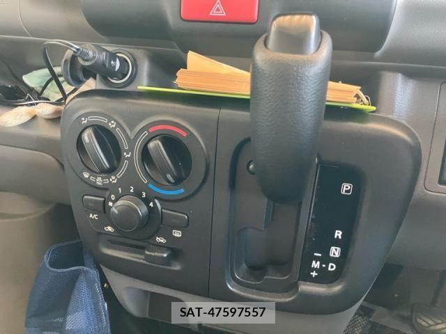 Nissan CLIPPER 2015-10 8231161-19