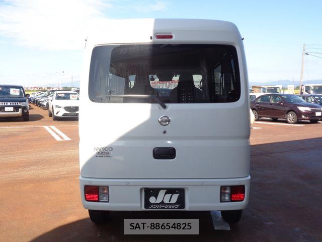 Nissan CLIPPER 2022-08 8830922-6