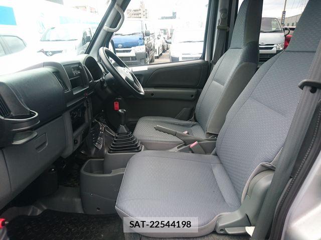 Nissan CLIPPER 2013-08 8881362-10