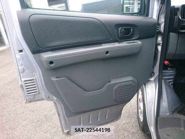 Nissan CLIPPER 2013-08 8881362-13