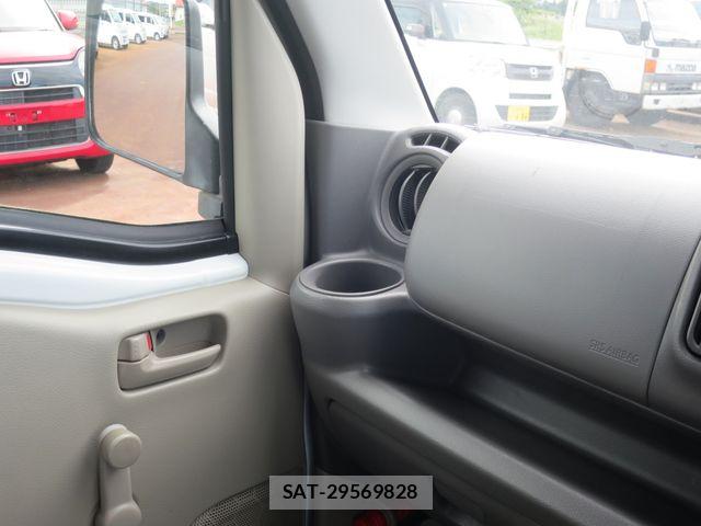 Nissan CLIPPER 2019-02 8881359-16