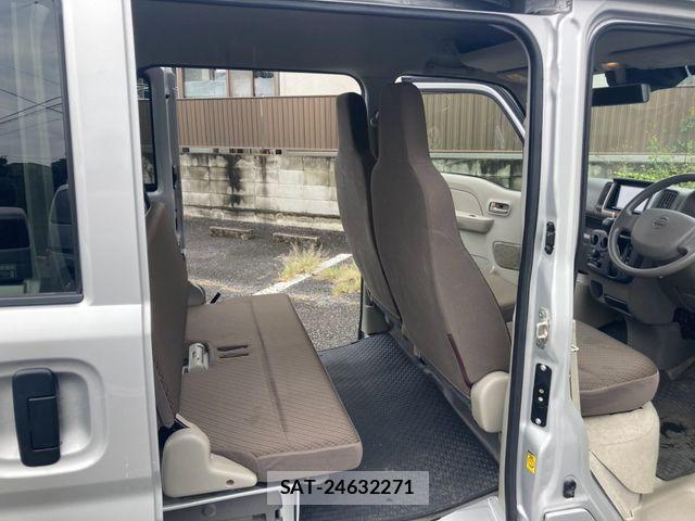 Nissan CLIPPER 2020-08 8881360-10