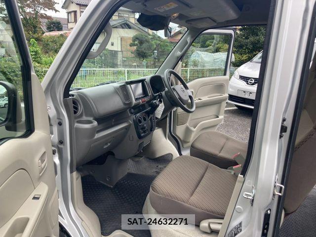 Nissan CLIPPER 2020-08 8881360-14