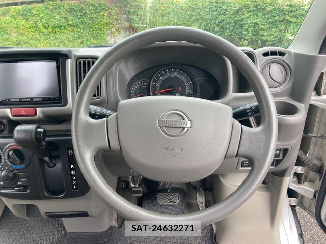 Nissan CLIPPER 2020-08 8881360-15