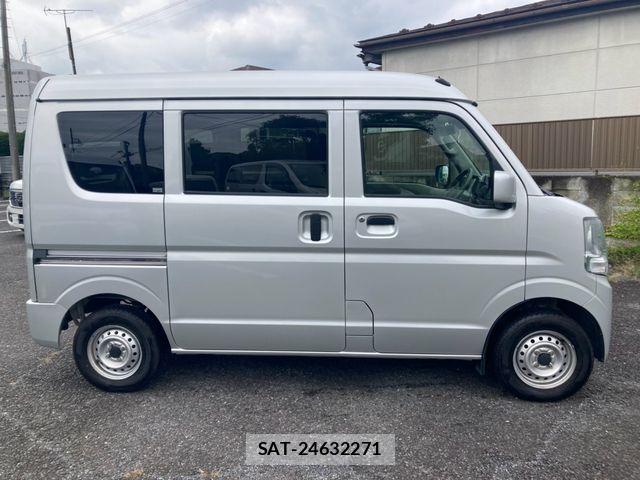 Nissan CLIPPER 2020-08 8881360-4