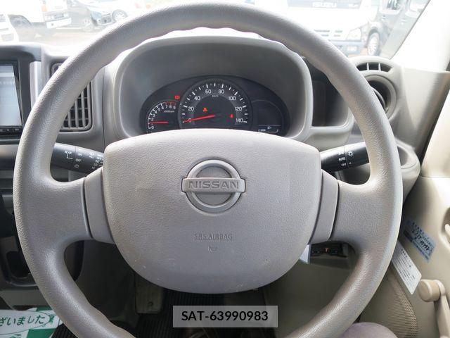 Nissan CLIPPER 2020-05 8881361-11