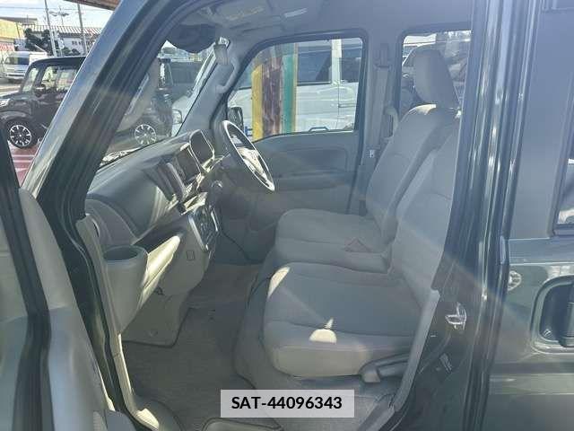 Nissan CLIPPER RIO 2022-09 1662777-4