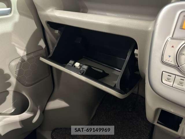 Nissan CLIPPER RIO 2016-09 5874725-24