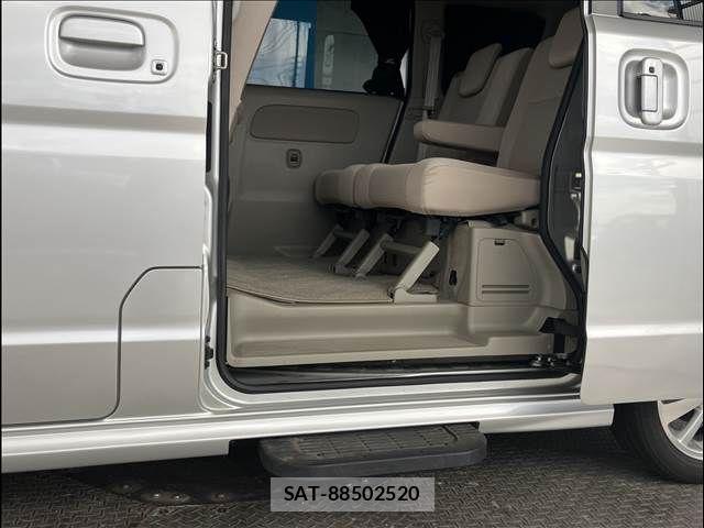 Nissan CLIPPER RIO 2015-09 6246476-4