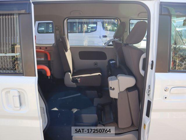 Nissan CLIPPER RIO 2021-04 8367918-19