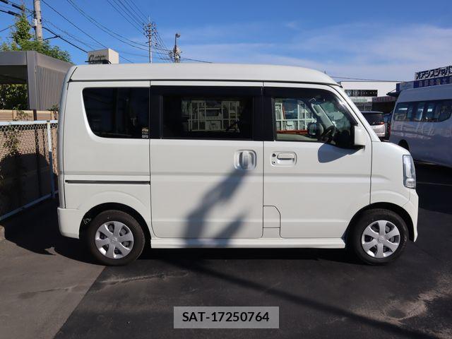 Nissan CLIPPER RIO 2021-04 8367918-24